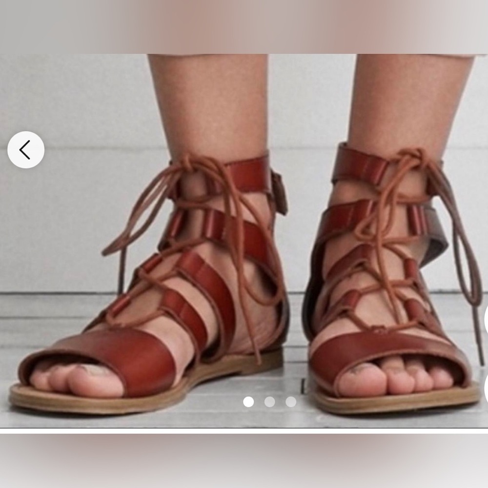 American Eagle Outfitters Red Sandal size 7